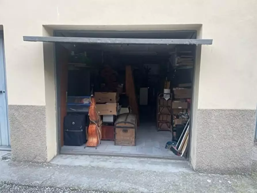 Garage in vendita a Colle Di Val D'elsa