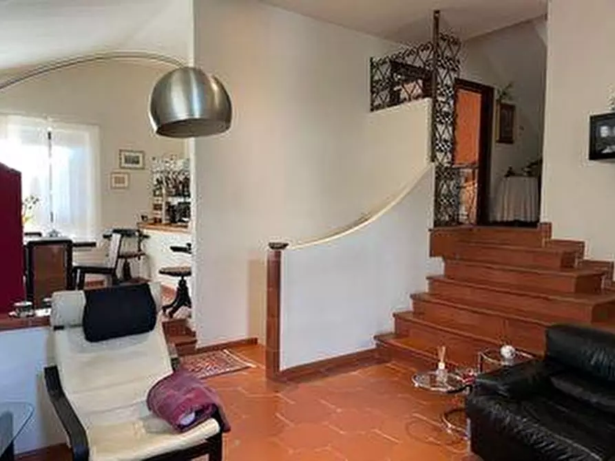 Casa bifamiliare in vendita a Viareggio
