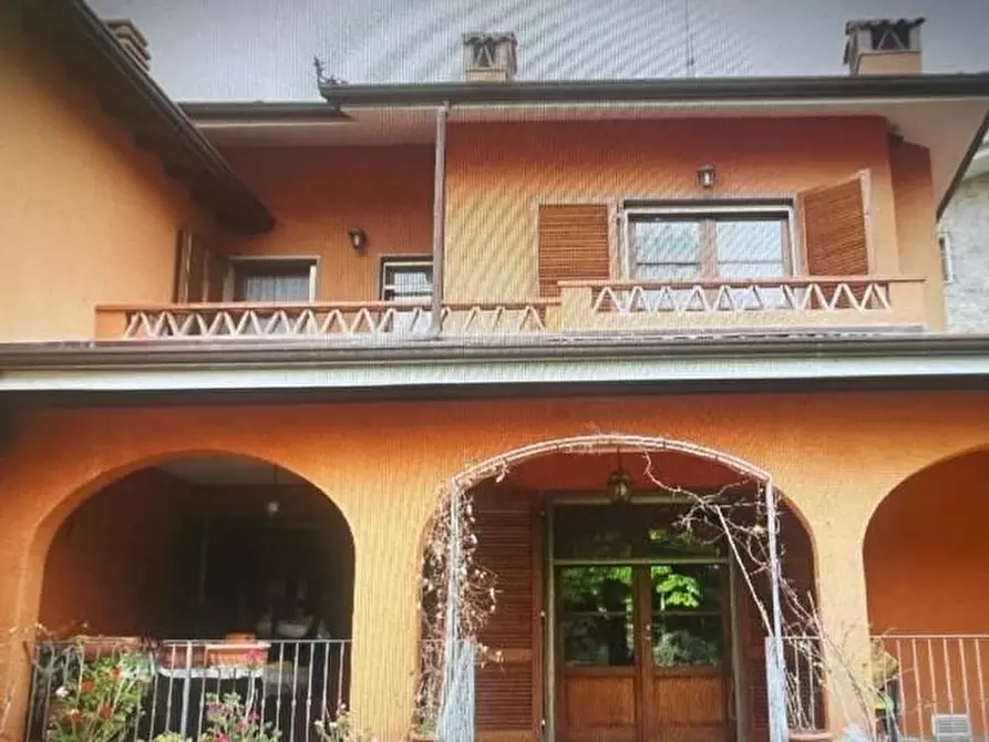 Casa bifamiliare in vendita a Pietrasanta