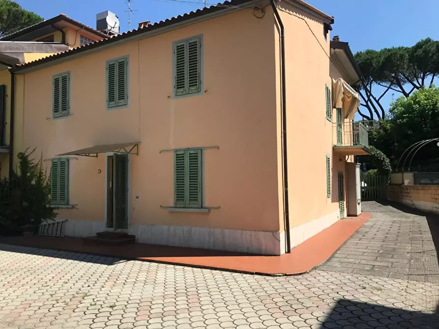 Casa bifamiliare in vendita a Montecatini Terme