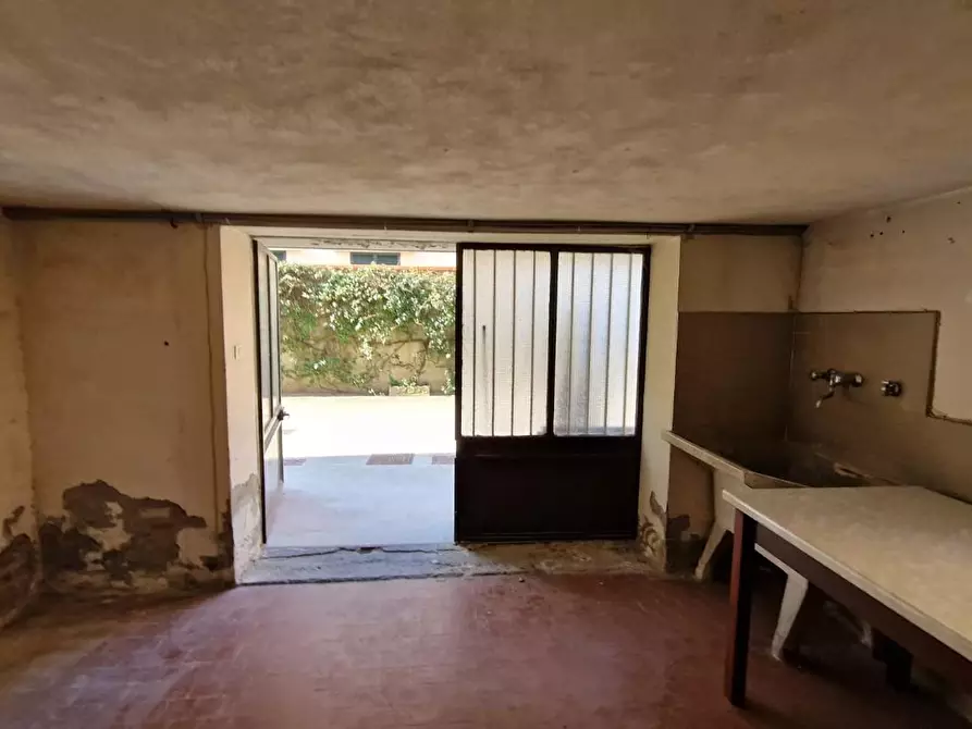 Garage in vendita a Santa Croce Sull'arno