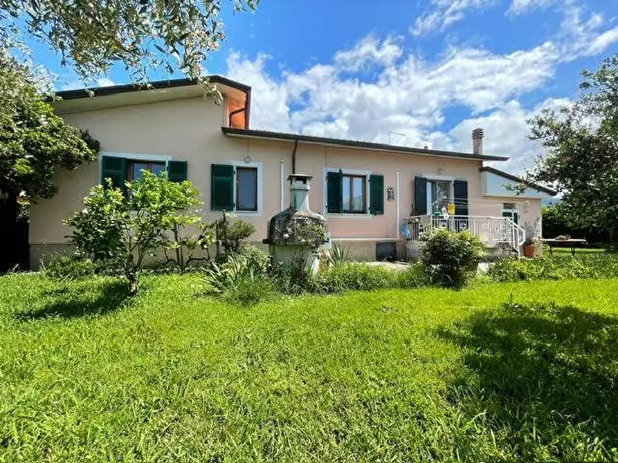Villa in vendita a Ortonovo