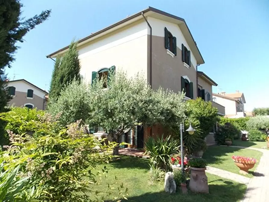 Casa bifamiliare in vendita a Rosignano Marittimo