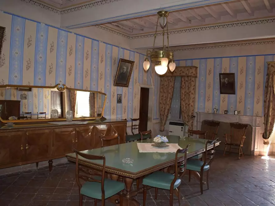 Casa colonica in vendita a Castelnovo Ne' Monti