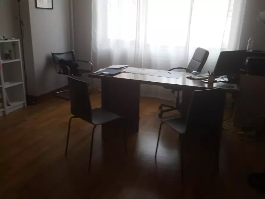 Ufficio in vendita a Carrara