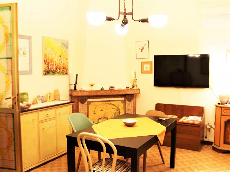 Immagine 3 di Palazzo in vendita  a Calcinaia