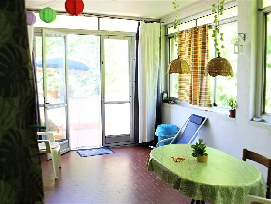 Immagine 6 di Palazzo in vendita  a Calcinaia