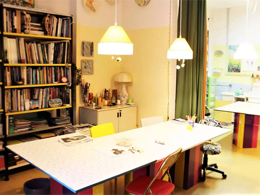 Immagine 12 di Palazzo in vendita  a Calcinaia