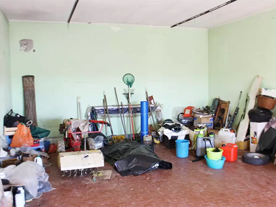 Immagine 16 di Palazzo in vendita  a Calcinaia