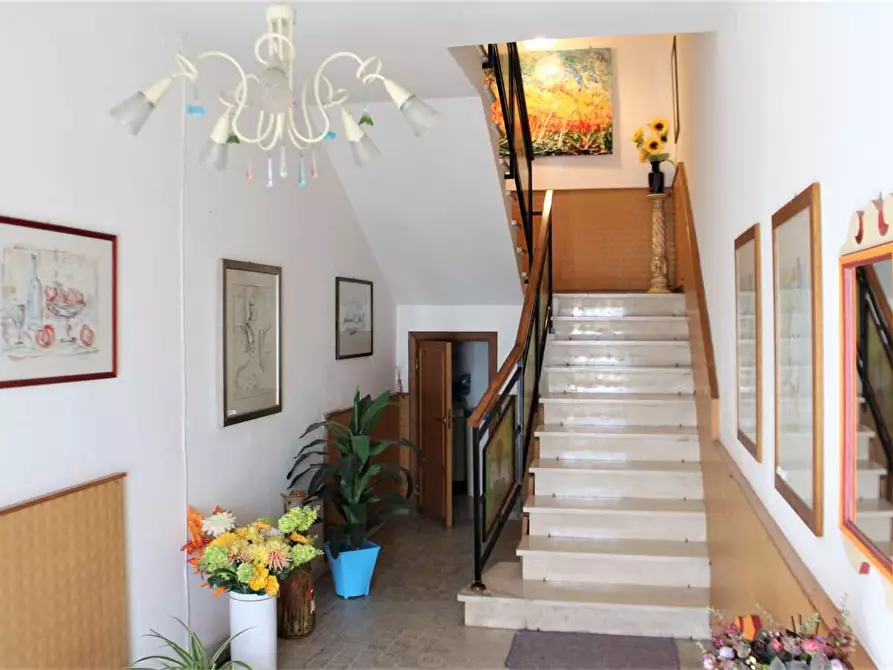 Immagine 17 di Palazzo in vendita  a Calcinaia