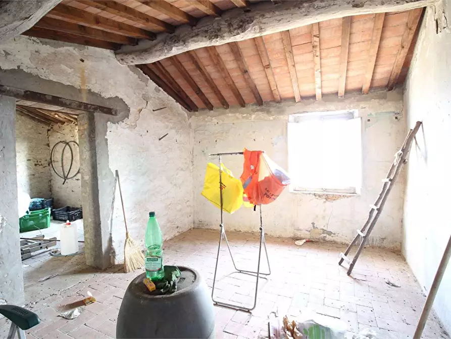 Immagine 16 di Casa colonica in vendita  a Buti