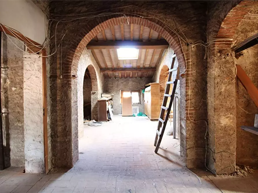 Immagine 13 di Appartamento in vendita  a Buti