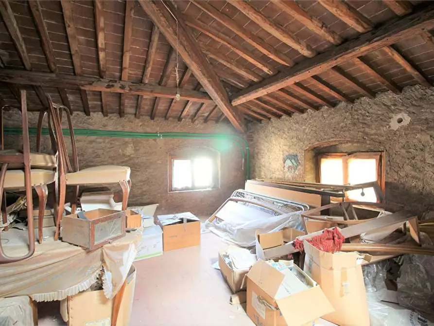 Immagine 15 di Appartamento in vendita  a Buti