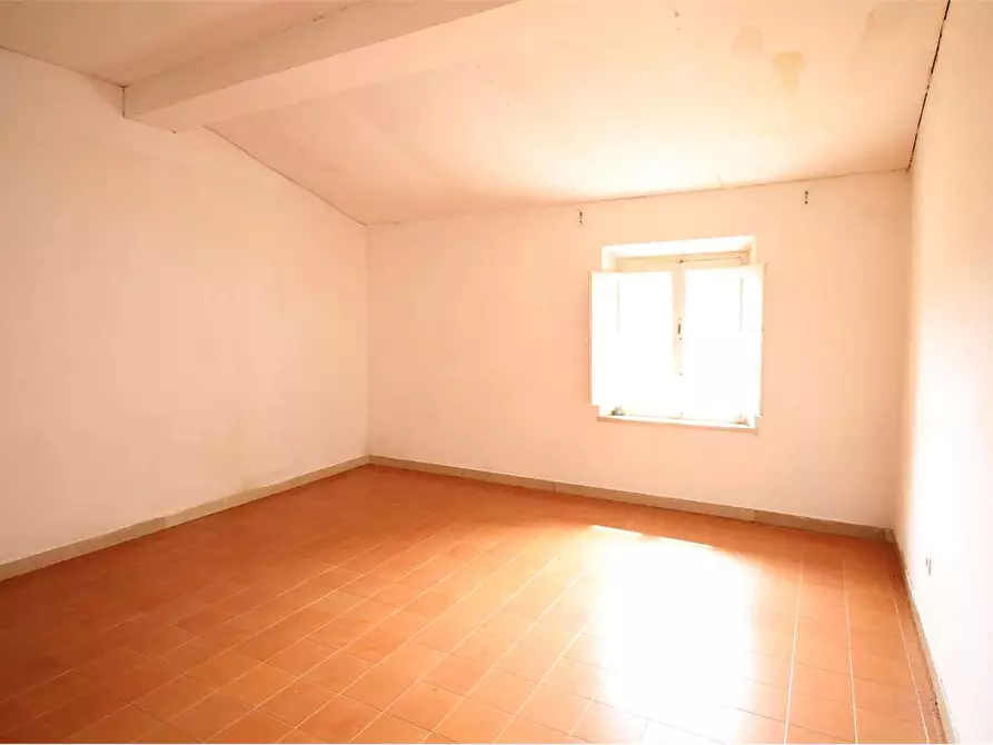 Immagine 4 di Appartamento in vendita  a Buti