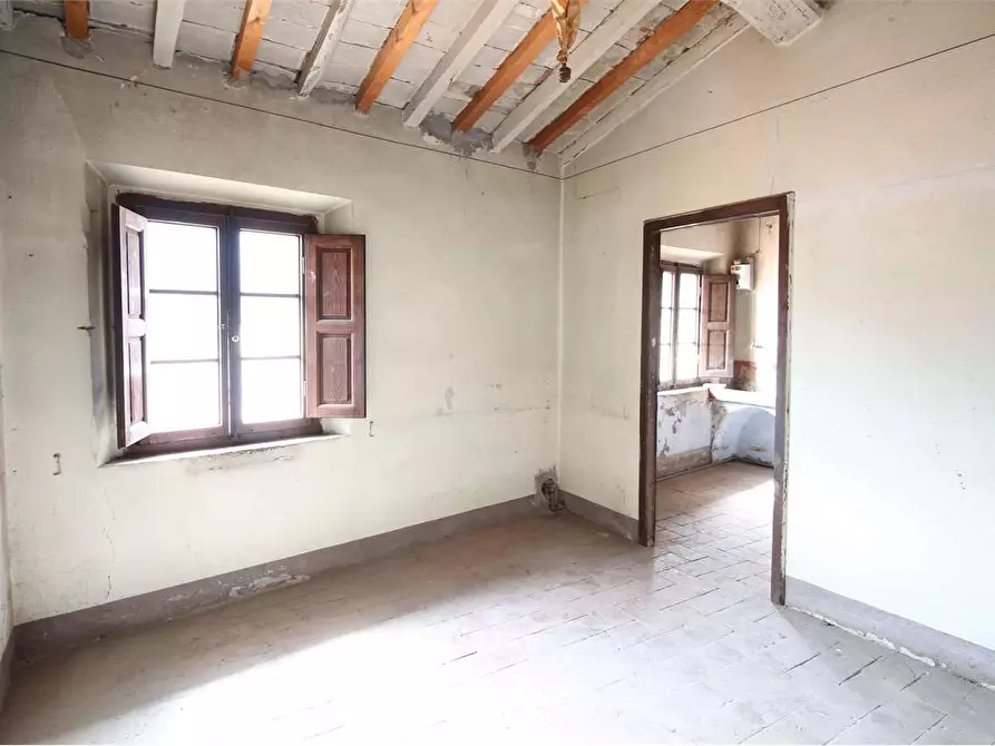 Immagine 10 di Appartamento in vendita  a Buti