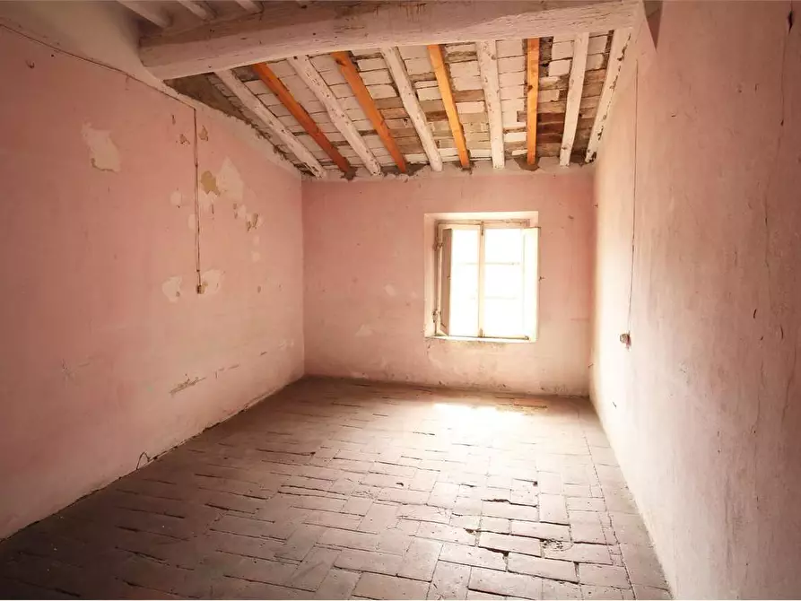 Immagine 16 di Appartamento in vendita  a Buti