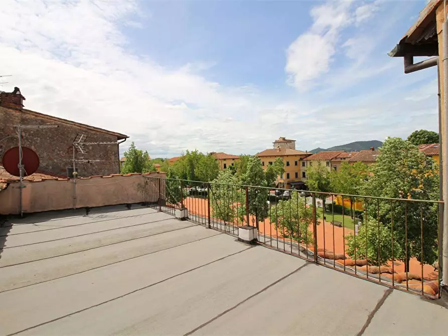 Immagine 2 di Appartamento in vendita  a Bientina