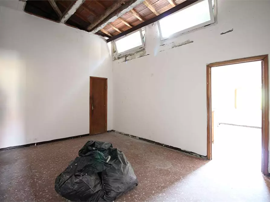 Immagine 23 di Appartamento in vendita  a Bientina