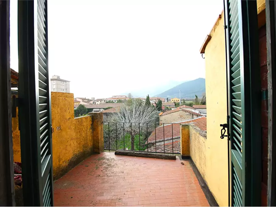 Immagine 10 di Appartamento in vendita  a Bientina