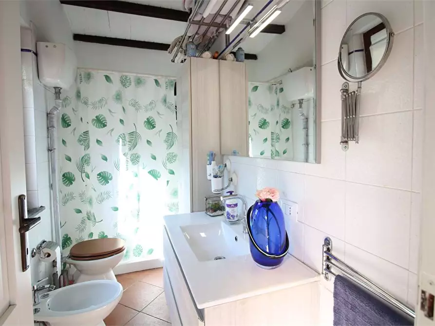 Immagine 40 di Porzione di casa in vendita  a Vicopisano