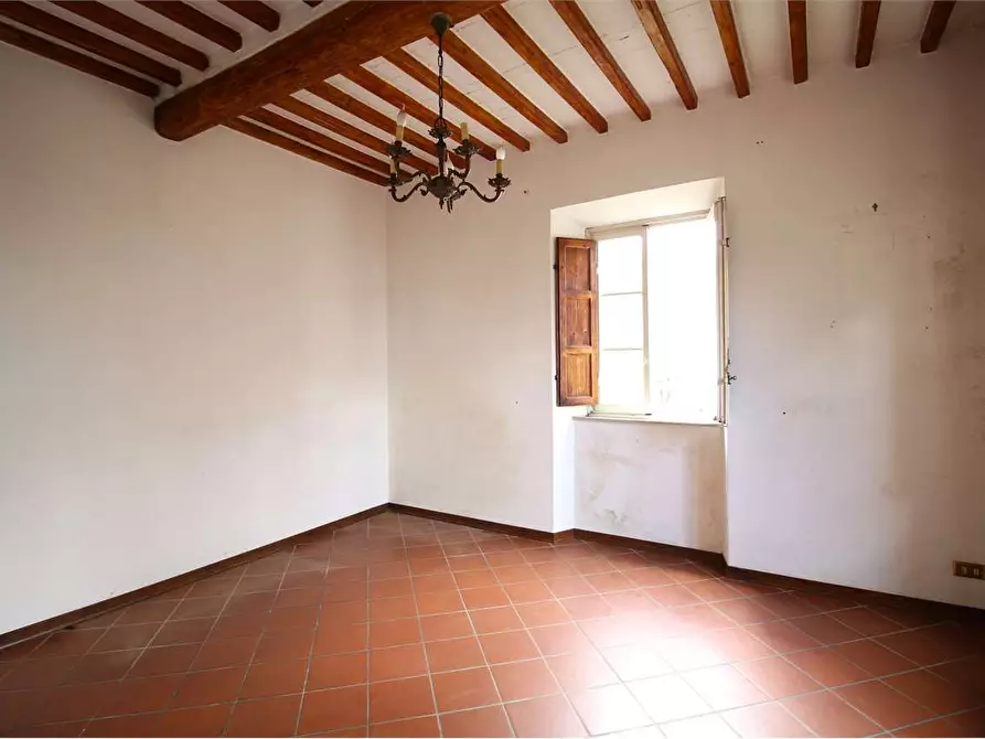 Immagine 7 di Villa in vendita  a Capannori