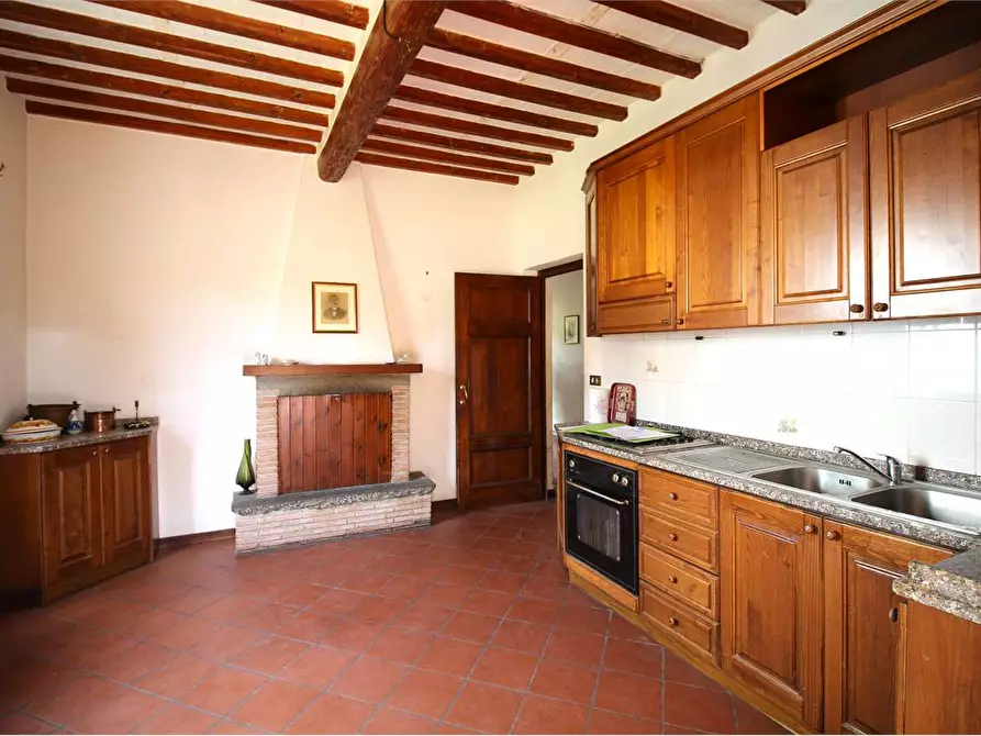 Immagine 8 di Villa in vendita  a Capannori