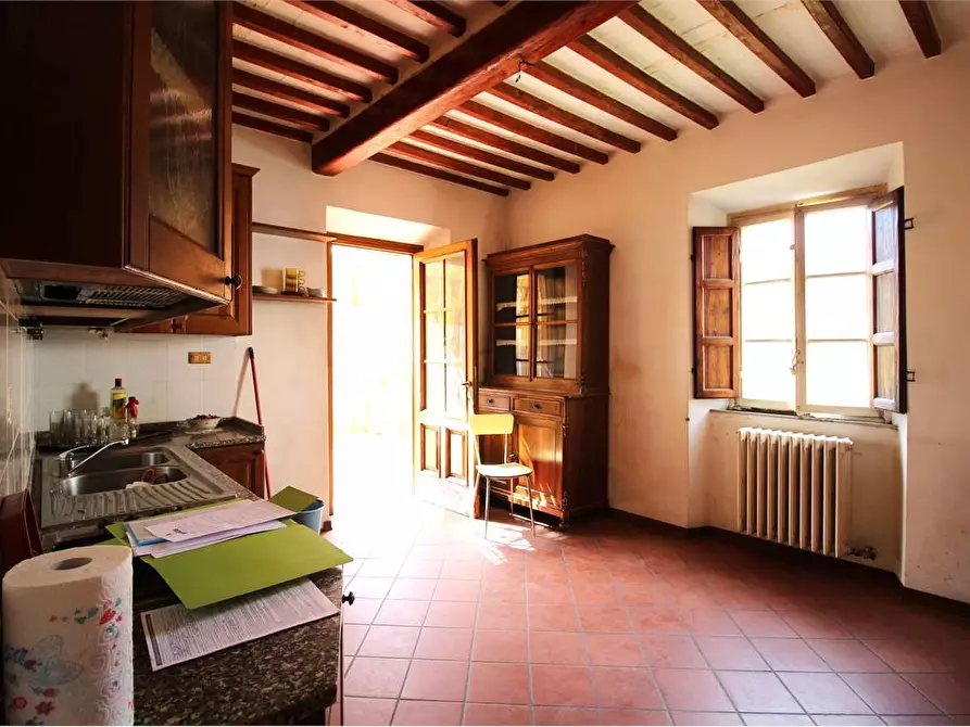 Immagine 9 di Villa in vendita  a Capannori