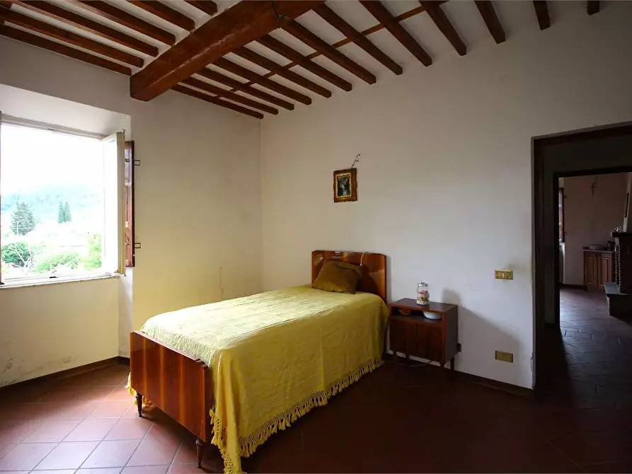 Immagine 12 di Villa in vendita  a Capannori