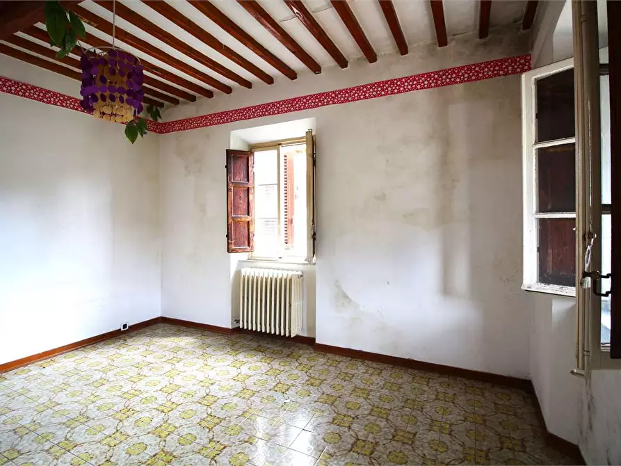 Immagine 15 di Villa in vendita  a Capannori