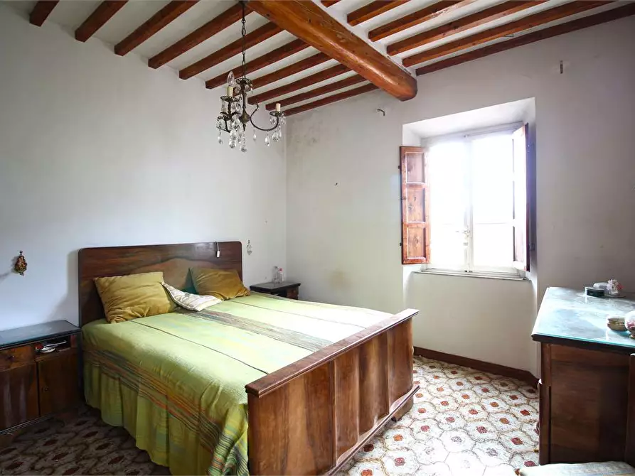 Immagine 17 di Villa in vendita  a Capannori