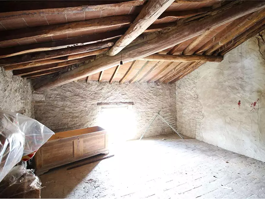 Immagine 22 di Villa in vendita  a Capannori