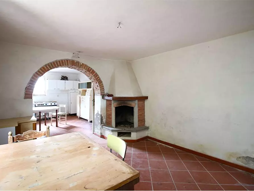 Immagine 28 di Villa in vendita  a Capannori