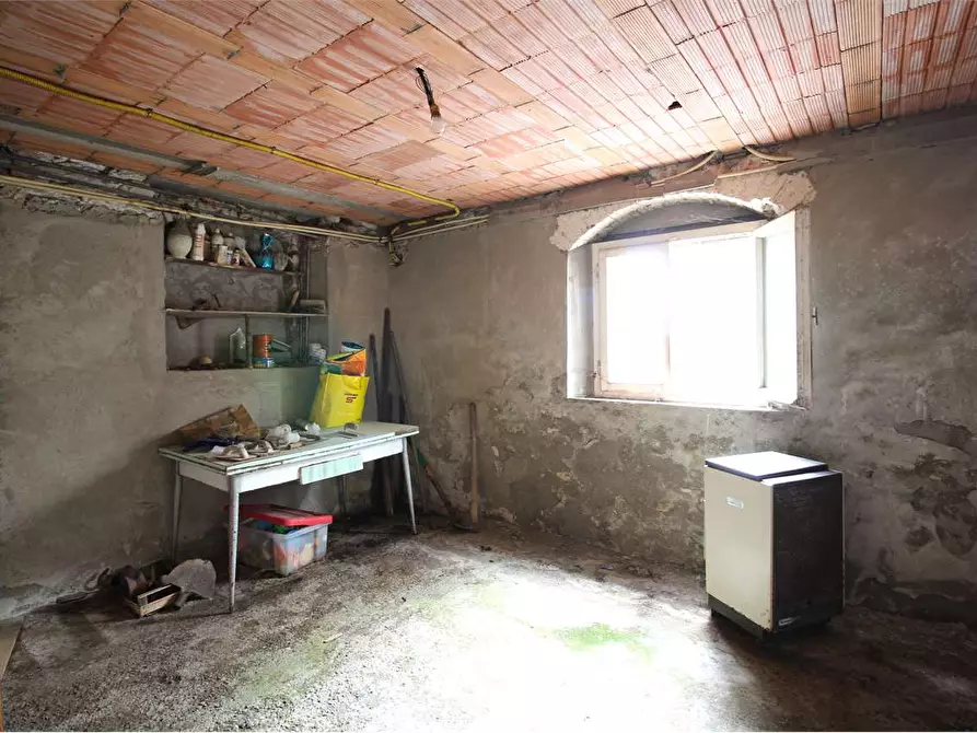 Immagine 29 di Villa in vendita  a Capannori