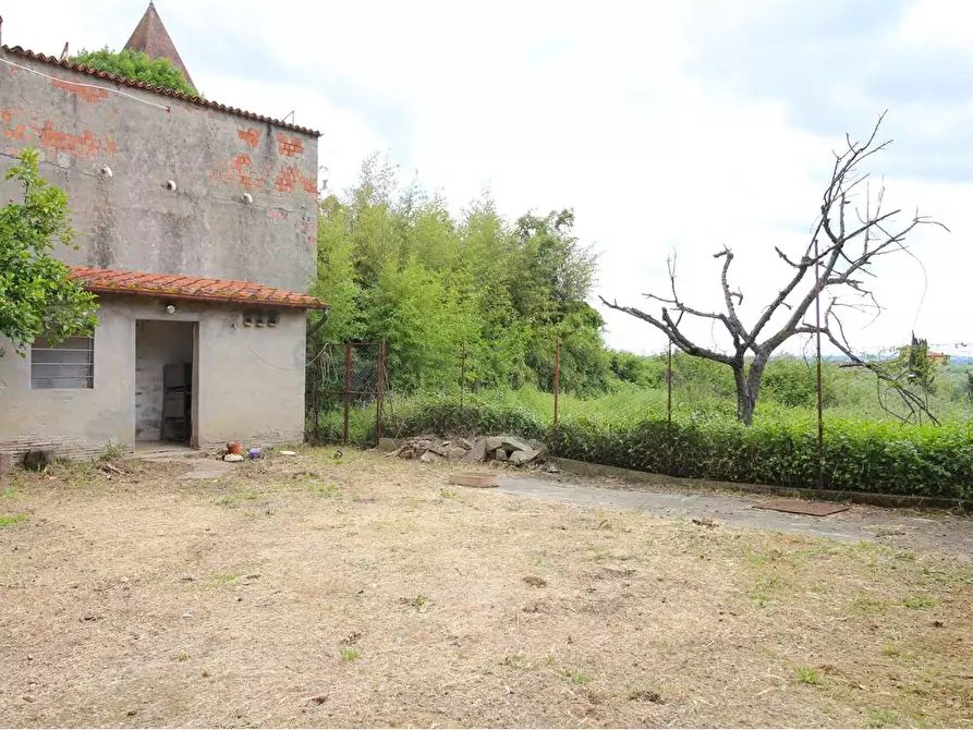 Immagine 32 di Villa in vendita  a Capannori