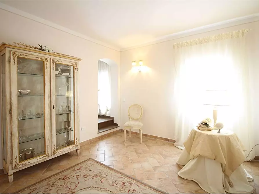 Immagine 6 di Casa colonica in vendita  a Buti