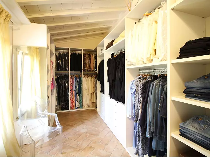 Immagine 23 di Casa colonica in vendita  a Buti