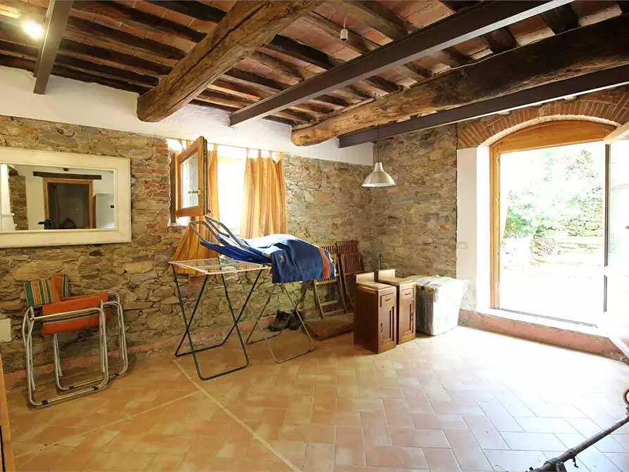 Immagine 21 di Casa colonica in vendita  a Buti