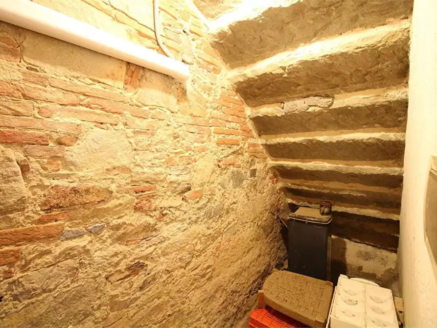 Immagine 22 di Casa colonica in vendita  a Buti