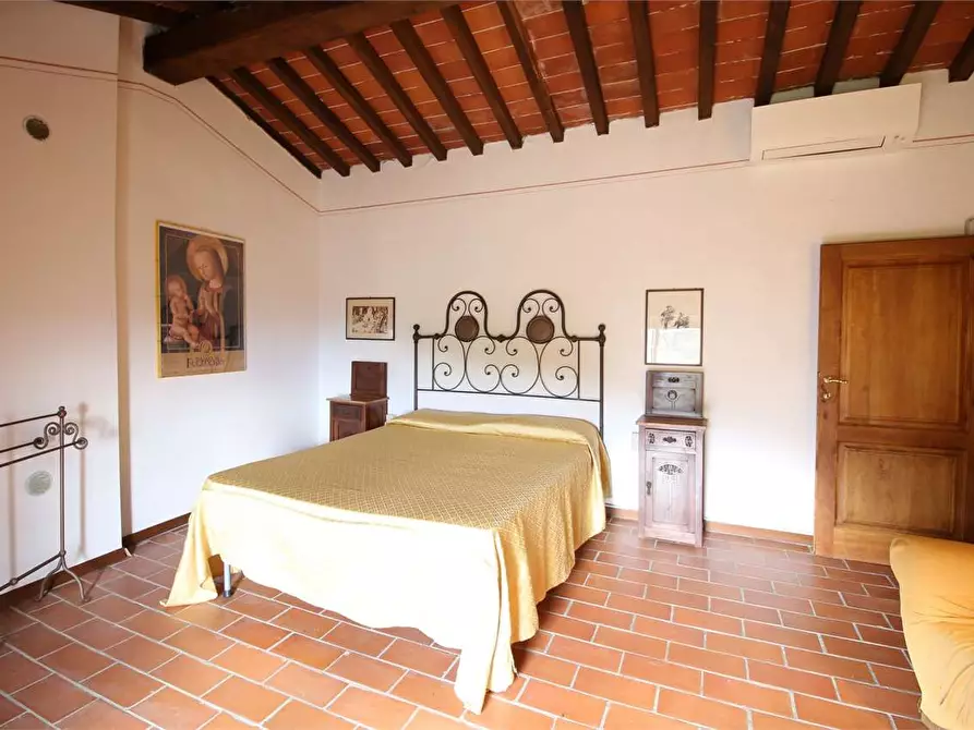 Immagine 32 di Casa colonica in vendita  a Buti