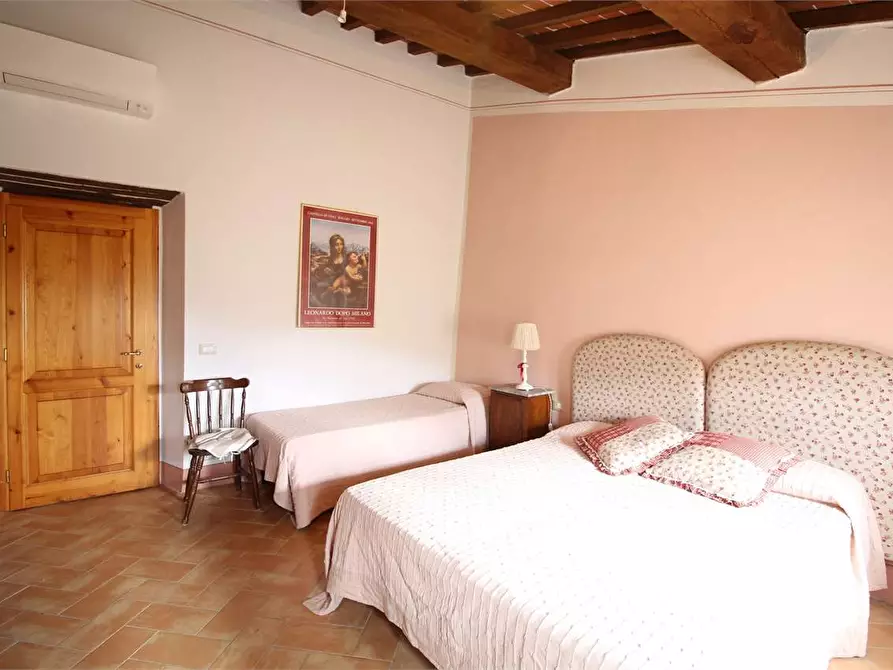 Immagine 40 di Casa colonica in vendita  a Buti