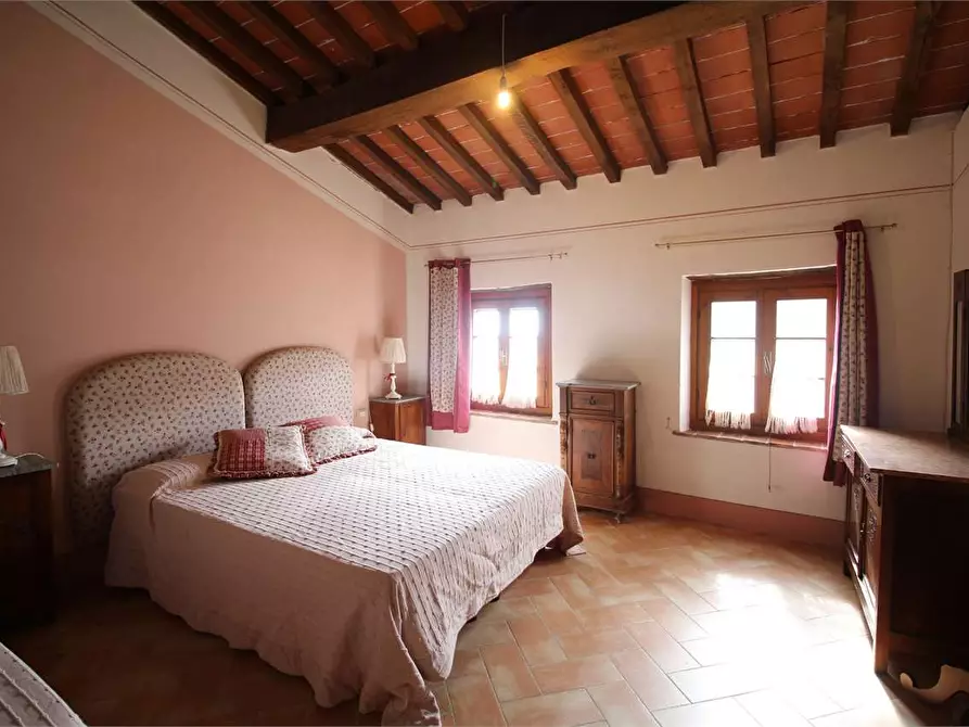 Immagine 42 di Casa colonica in vendita  a Buti