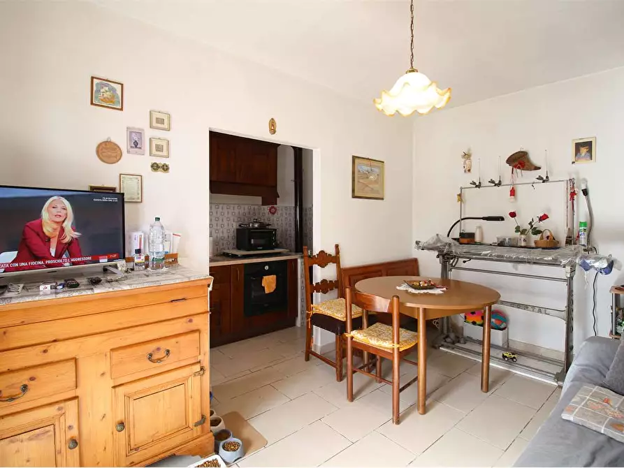 Immagine 10 di Casa indipendente in vendita  a Santa Maria A Monte