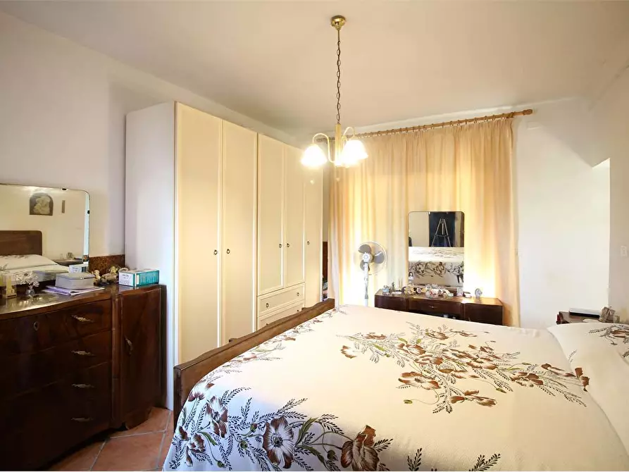 Immagine 15 di Casa indipendente in vendita  a Santa Maria A Monte