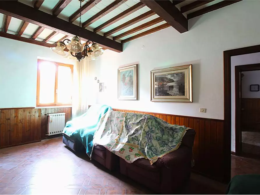 Immagine 2 di Porzione di casa in vendita  a Buti