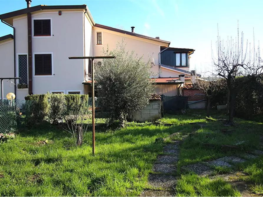 Immagine 18 di Porzione di casa in vendita  a Buti