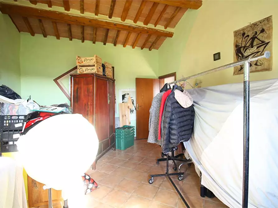 Immagine 23 di Casa colonica in vendita  a Montopoli In Val D'arno
