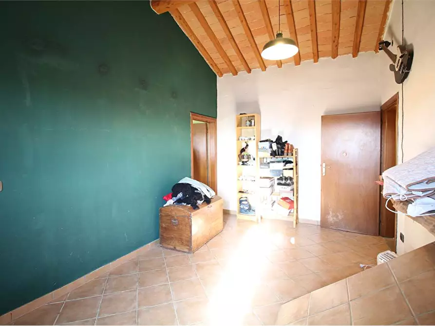 Immagine 26 di Casa colonica in vendita  a Montopoli In Val D'arno