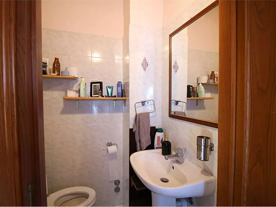 Immagine 27 di Casa colonica in vendita  a Montopoli In Val D'arno