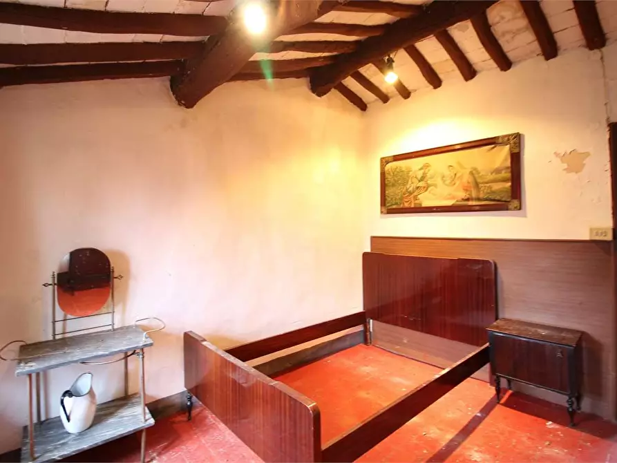 Immagine 9 di Porzione di casa in vendita  a Capannori