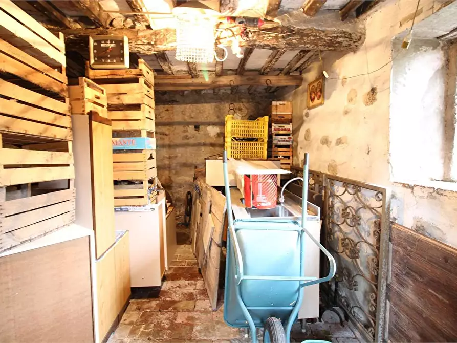 Immagine 13 di Porzione di casa in vendita  a Capannori